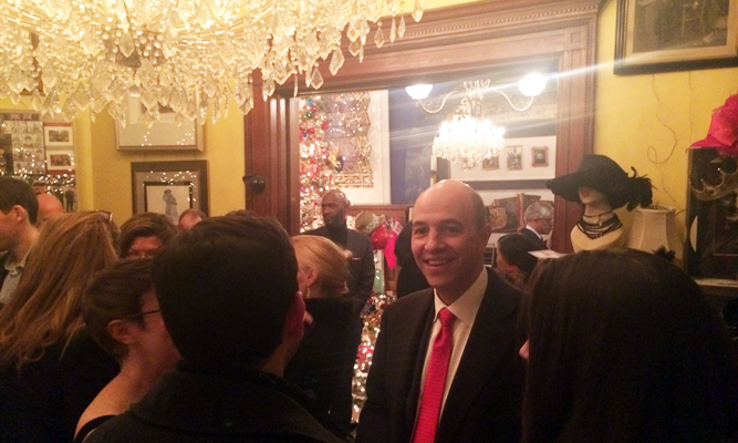 Smith Alumni Celebrate the Holidays at Party in D.C.