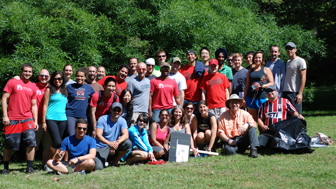 Smith MBA Students Take Team-Building Retreat