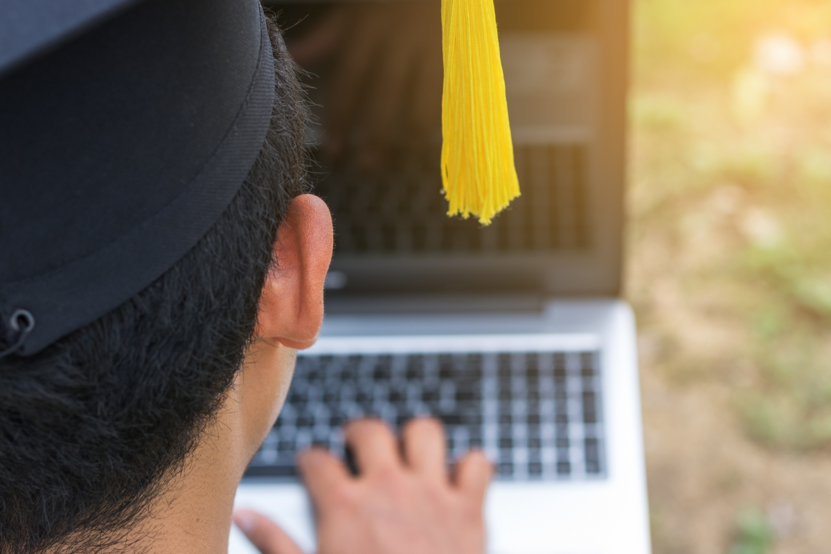 Undergrads Adapt to Find Jobs, Connect, Celebrate Online