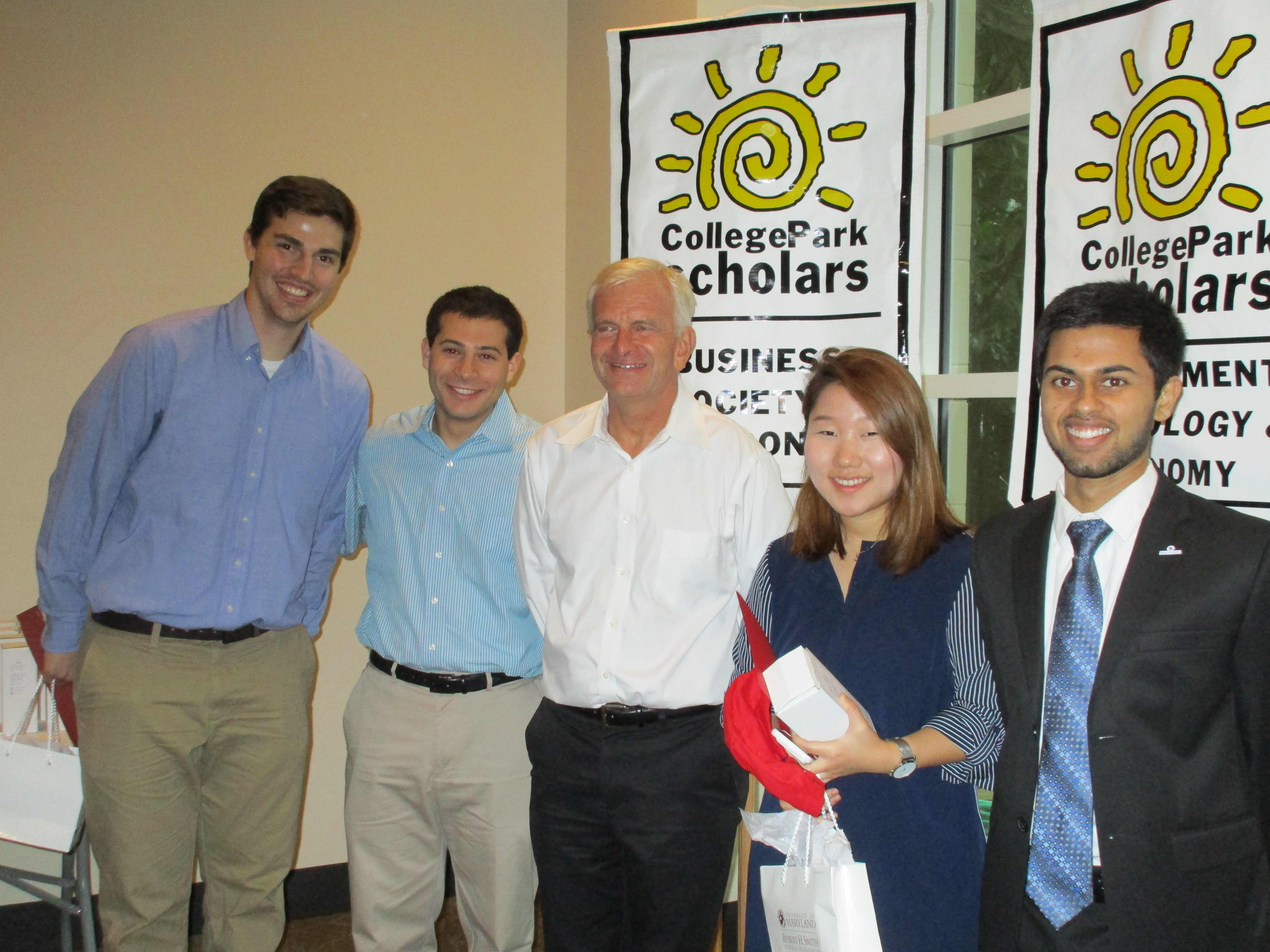4 Students Receive Scholars Citation Certificate