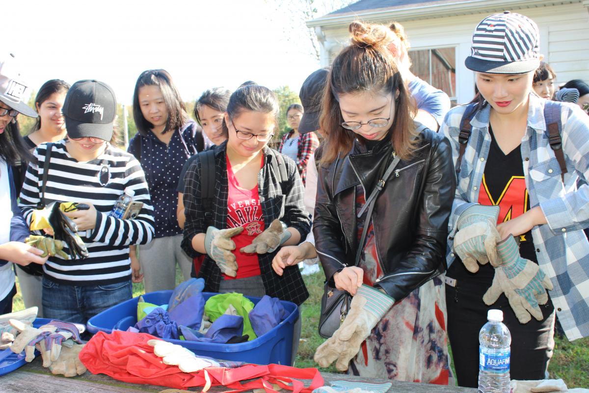 Smith Terps Participate in Community Service Learning at Jug Bay Wetlands Sanctuary
