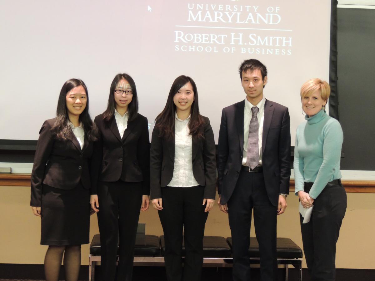 Smith Grad Students Participate in Case Competition