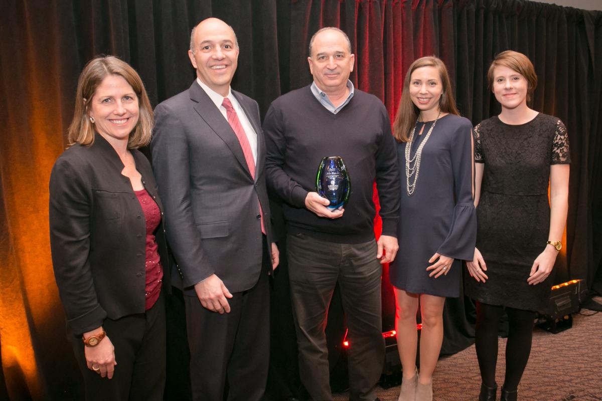 Robert Kashan ’76 Receives Leadership for Better Business Award at Social Enterprise Symposium