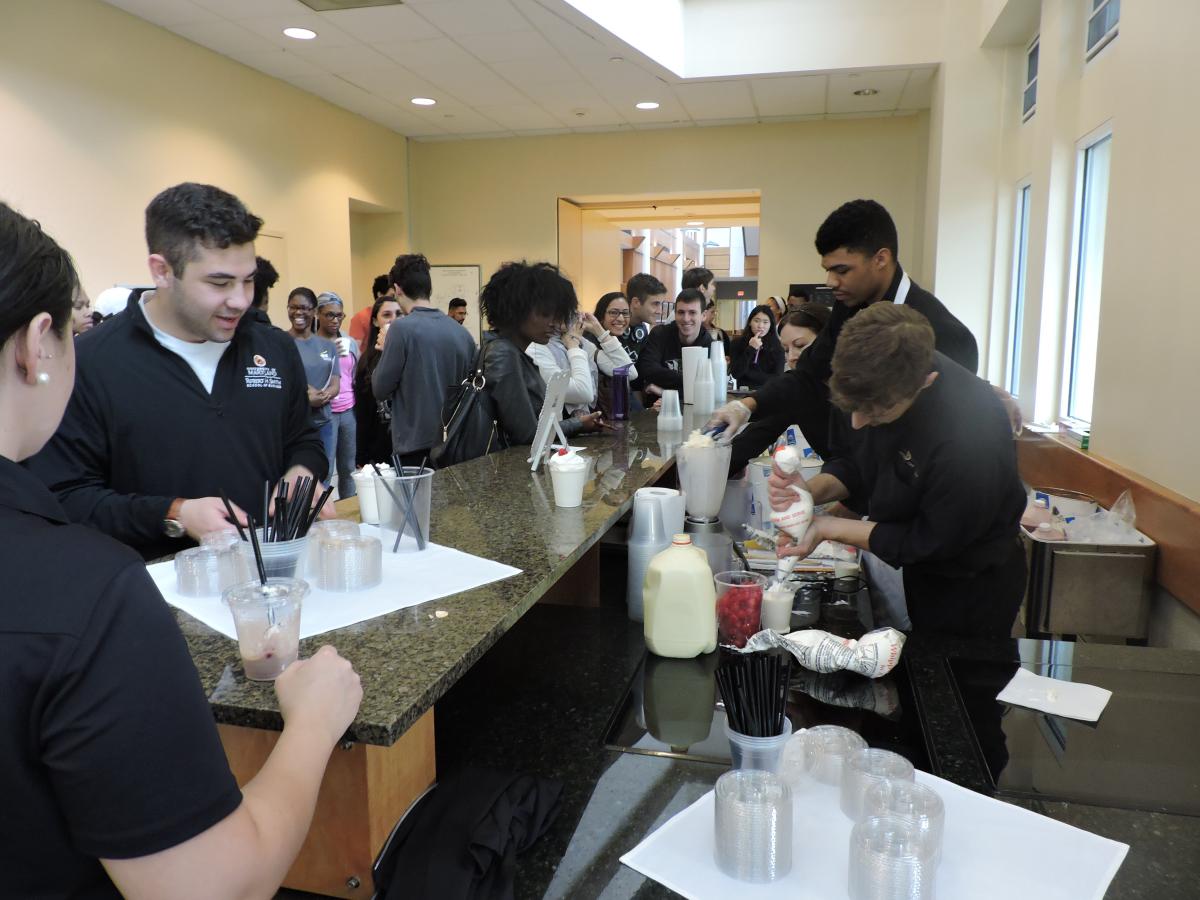 Smith Shakes Study Break