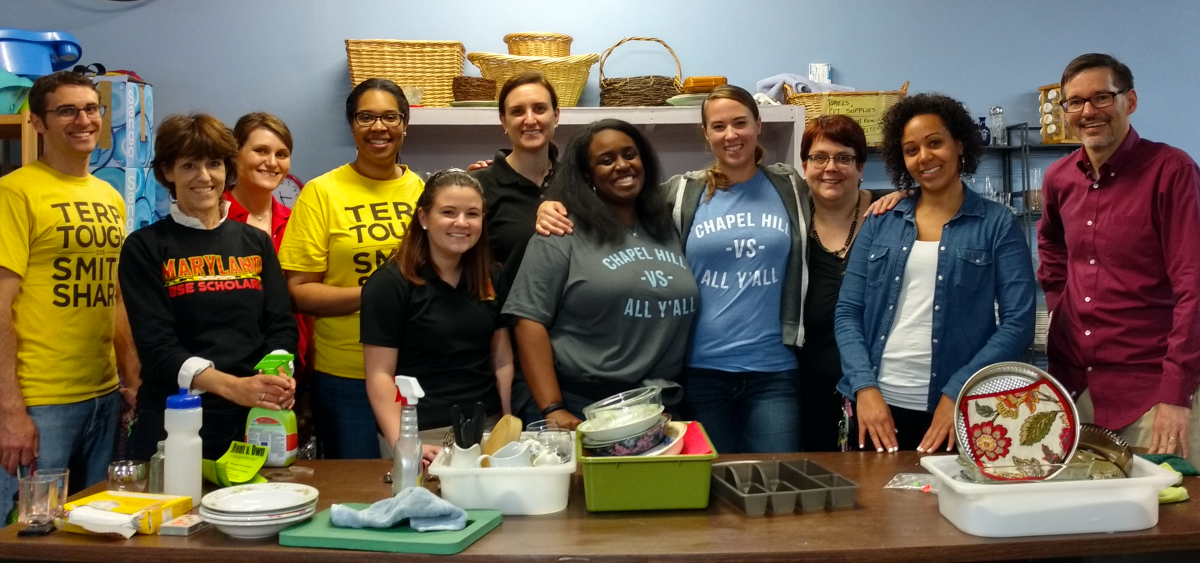 Smith Staff Members Volunteer at "A Wider Circle" 