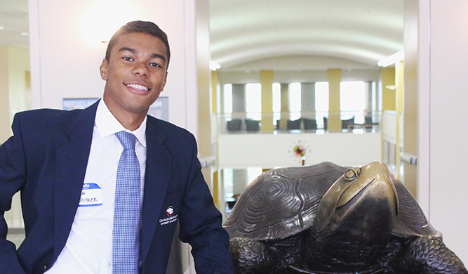 Zachary Joyner '19 Pursues His Passion at Smith