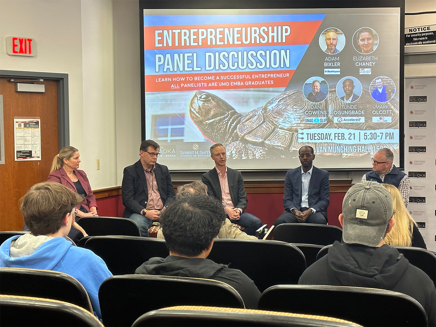 Hisaoka Speakers Series Event Sees Smith EMBA Alumni Share Successes