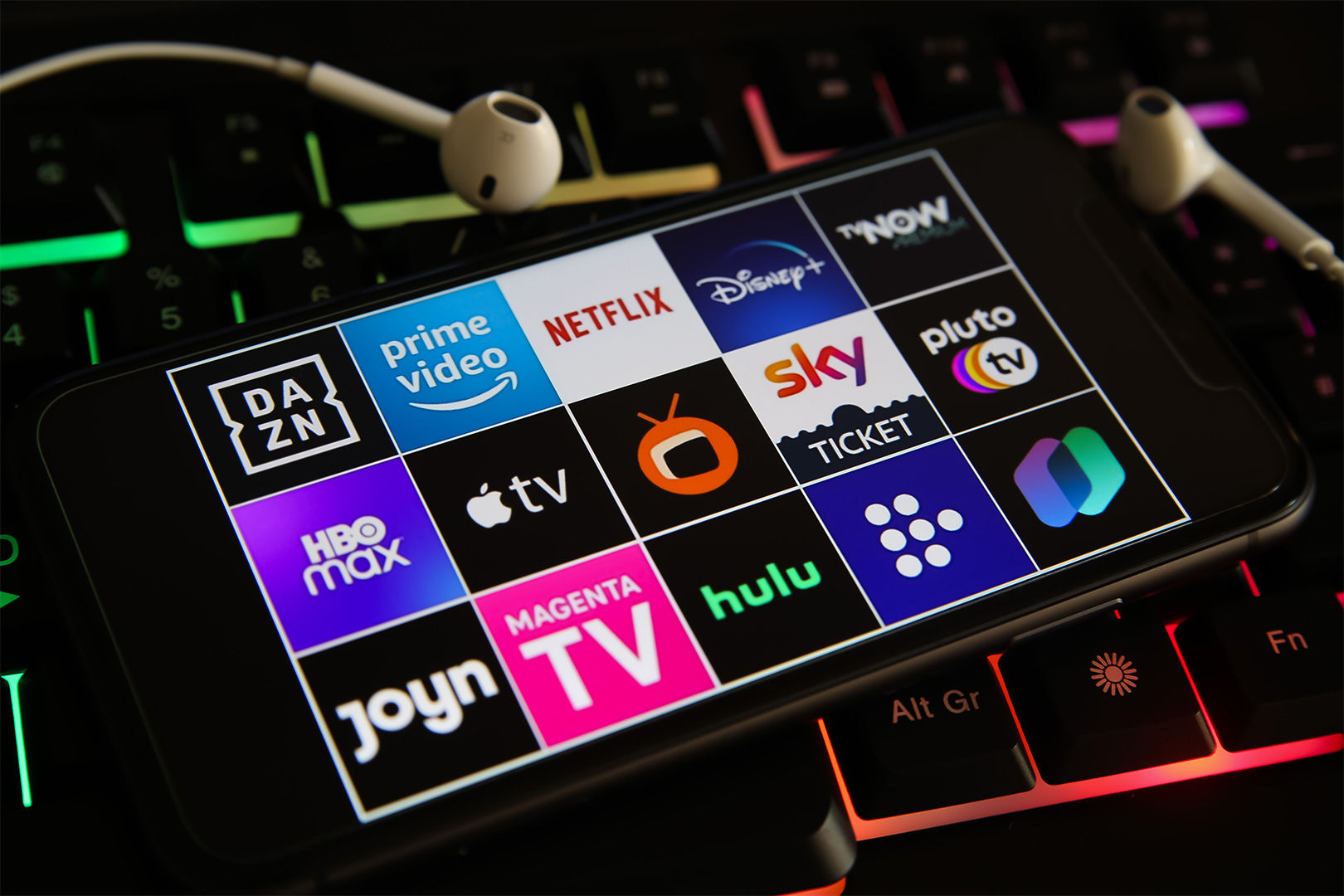 Why Streaming is Getting the Better of Cable TV This Year